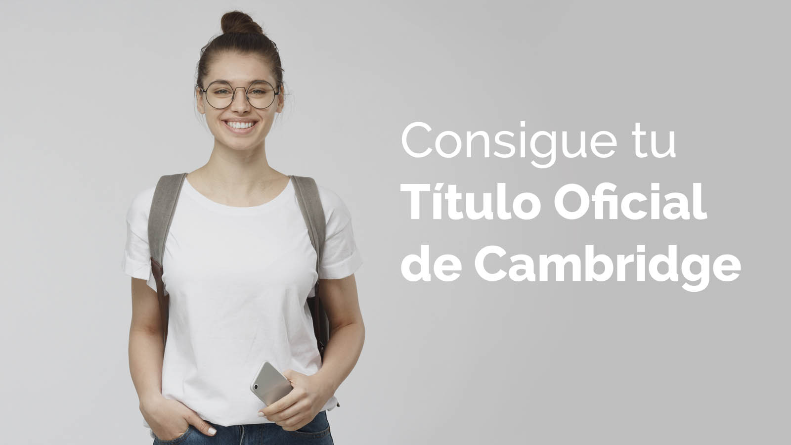 UNA CHICA ESTUIDA INGLES PARA OBTENER EL TITULO DE CAMBRIDGE DE B1 EN LEARNING BOX ALGECIRAS